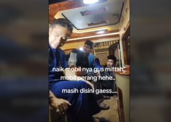 Habib Zaidan Kagum dengan Kabin Toyota Land Cruiser Gus Miftah