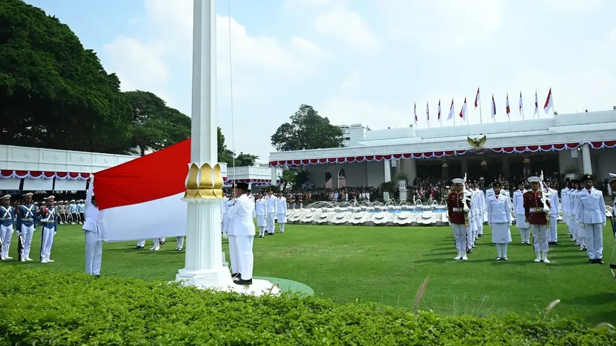 Pelaksanaan pendaftaran tiket undangan Upacara Peringatan HUT ke-81 RI di Istana Merdeka secara daring.