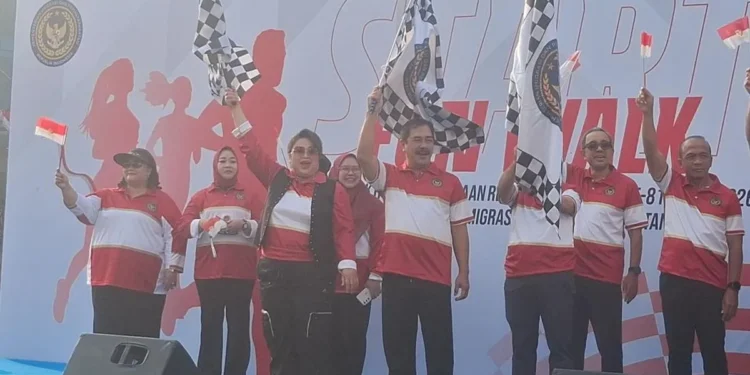 Menteri Imipas Agus Andrianto membuka kegiatan fun walk dan bakti sosial di Kampus Politeknik Pengayoman Indonesia Kota Tangerang.